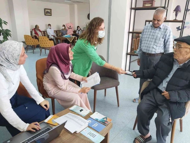 Huzurevi sakinleri sağlık kontrolünden geçti
