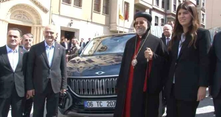 İçişleri Bakanı Süleyman Soylu Süryani Kadim Meryem Ana Kilisesi’ni ziyaret etti