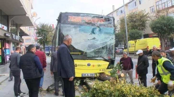 İETT'den şaşırtmayan görüntü: Faciadan dönüldü!