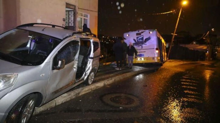 İETT'ye bağlı özel halk otobüsü 3 aracı biçti!