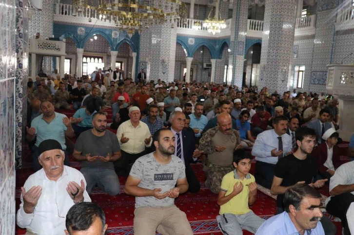 Iğdır’da şehit 13 polis için mevlit okundu
