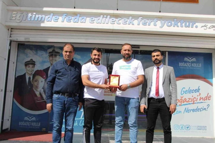 İHA muhabiri Arslan, öğrencilere kariyerini anlattı
