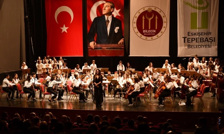 İki Elin Sesi Var Çocuk Senfoni ve Koroları’ndan Bilecik’te müzik ziyafeti
