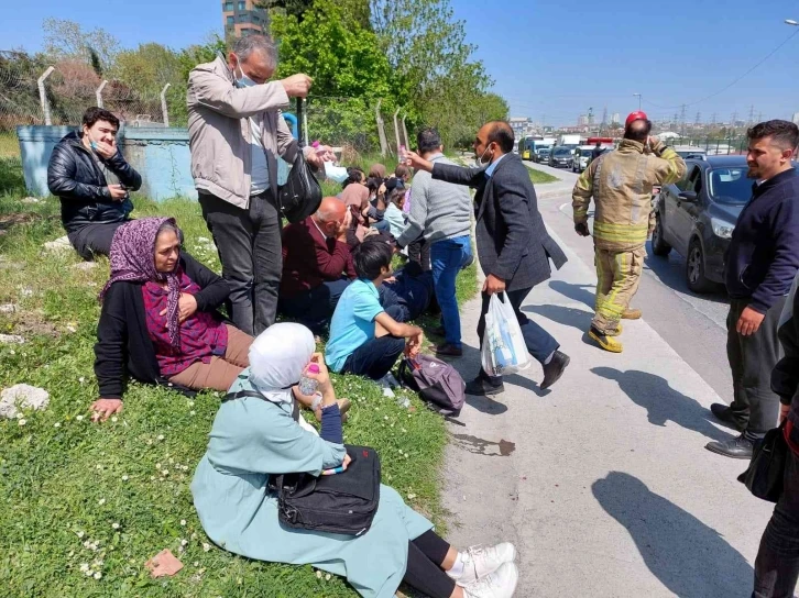 İkitelli’de İETT otobüsünün karıştığı zincirleme trafik kazasında bazı yolcular yaralandı
