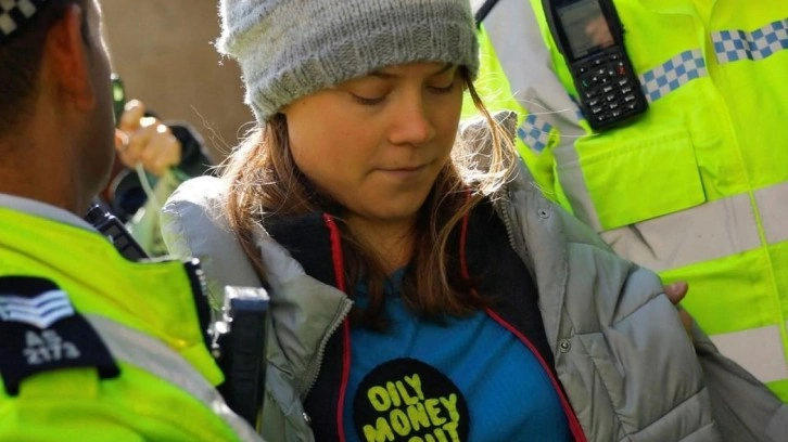 İklim aktivisti Greta Thunberg yine tutuklandı!