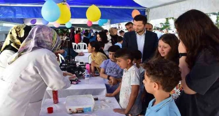 İkra Kolejinde bilim şenliği düzenlendi