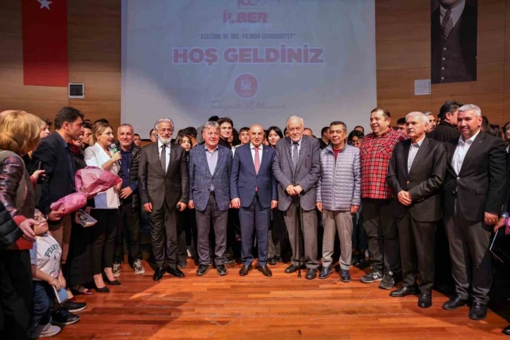 İlber Ortaylı’nın Keçiören’deki söyleşisi yoğun ilgi gördü
