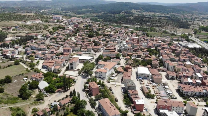 İlçenin ilk ve tek bayan şoförü
