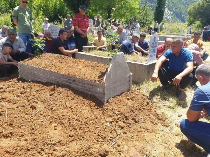 İliç’teki maden kazasında hayatını kaybeden işçi Osmaniye’de toprağa verildi
