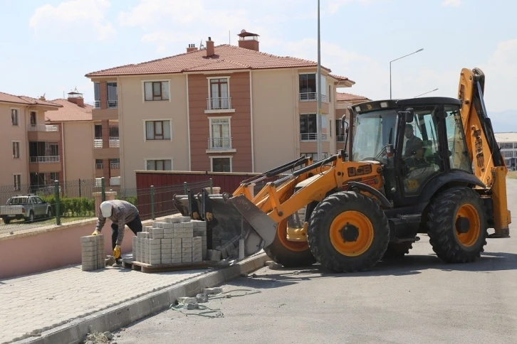 İmara açılan sokaklarda kaldırım çalışması
