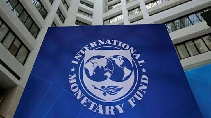 IMF'den Fransa'ya 'bütçeni ayarla' çağrısı geldi