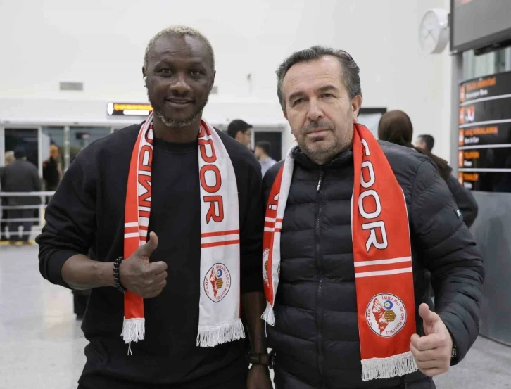 İmranlıspor’un yeni transferi Yattara, Sivas’a geldi
