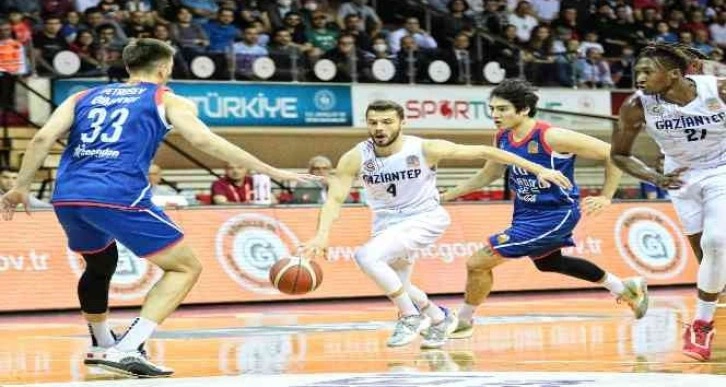 İNG Basketbol Süper Ligi: Gaziantep Basketbol: 78 - Anadolu Efes: 69