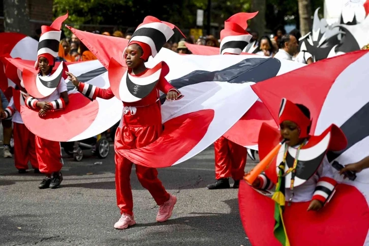 İngiltere’de 2 yılın ardından "Notting Hill Karnavalı" başladı
