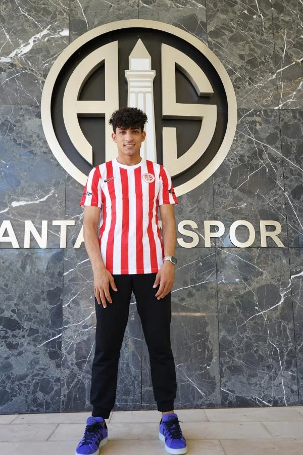 Iraklı Ali Jasim, 3 yıllığına Antalyaspor'da