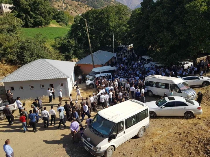 Iraklılardan Seyyid Taha-i Hakkari Hazretlerinin türbesine yoğun ilgi
