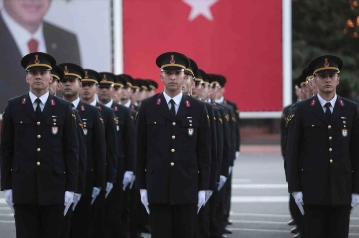 Işıklar Jandarma Meslek Yüksekokulu 402 öğrencisini törenle mezun etti
