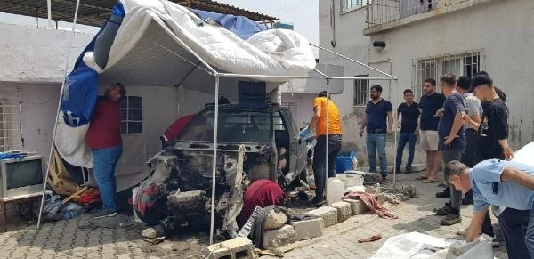 İskenderun'da, çalınan otomobil çadırda parçalanmış bulundu