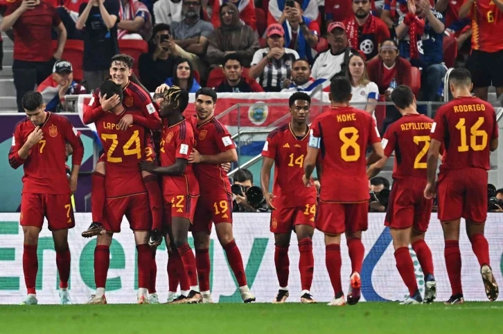 İspanya, Dünya Kupası’na ‘farklı’ başladı
