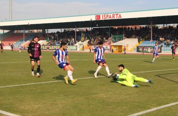 Isparta 32 Spor, 3 puanı 3 golle aldı 