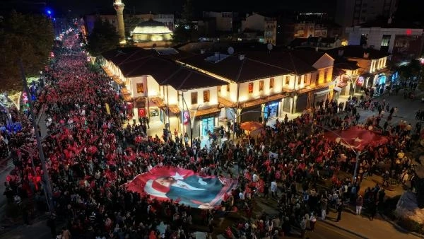 Isparta'da cumhuriyet coşkusu