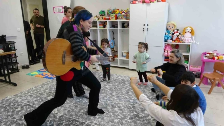 Isparta’da depremzede çocuklara anaokulu oluşturuldu
