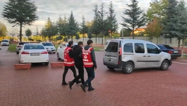 Isparta’da iş vaadiyle dolandırıcılık yapan şahıs tutuklandı
