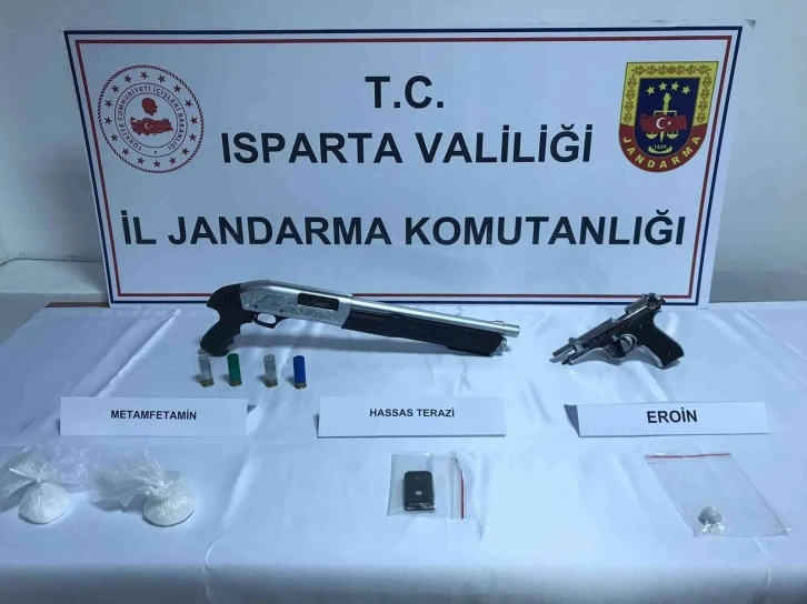 Isparta’da uyuşturucuyla mücadele operasyonları: 8 şüpheli yakalandı
