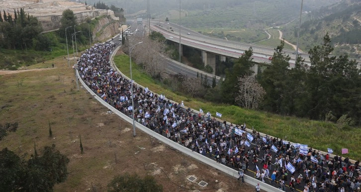 İsrail'de Esir Protestoları Devam Ediyor