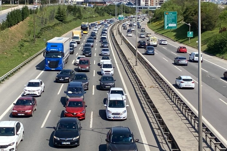 İstanbul Anadolu Yakası'nda trafik yoğunluğu yüzde 70'e ulaştı