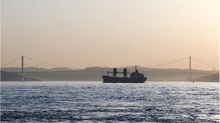 İstanbul Boğazı gemi trafiğine kapatıldı