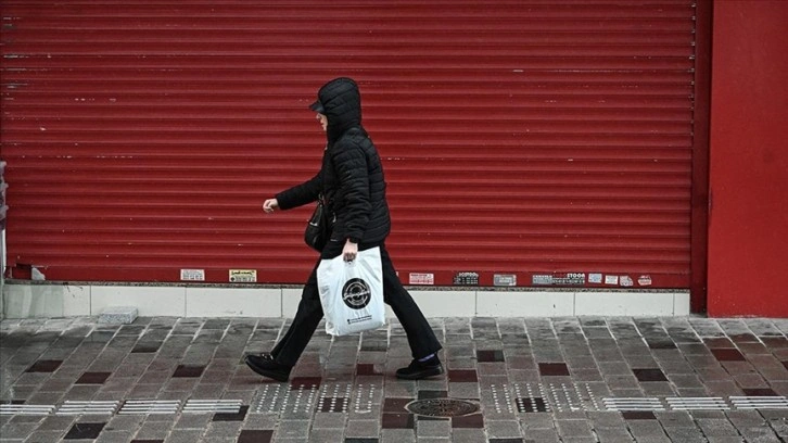 İstanbul'da Aniden Başlayan Sağanak Yağış Trafiği Etkiledi