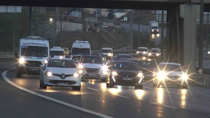 İstanbul’da bayram trafiği başladı
