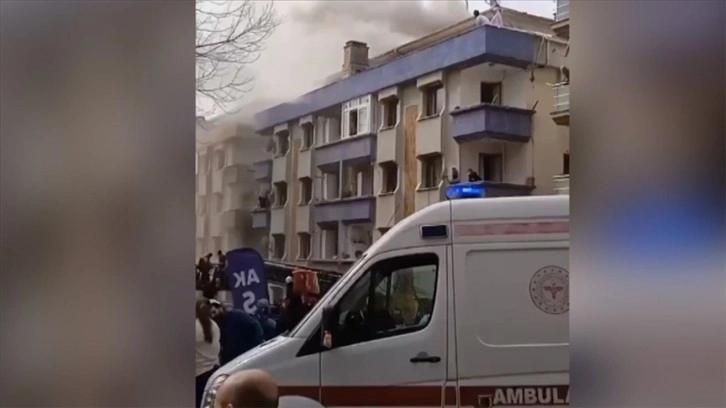 İstanbul'da Bodrum Katında Yangın Çıktı