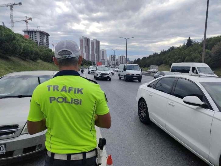 İstanbul’da trafik denetimi: Kurallara uymayanlara ceza yağdı
