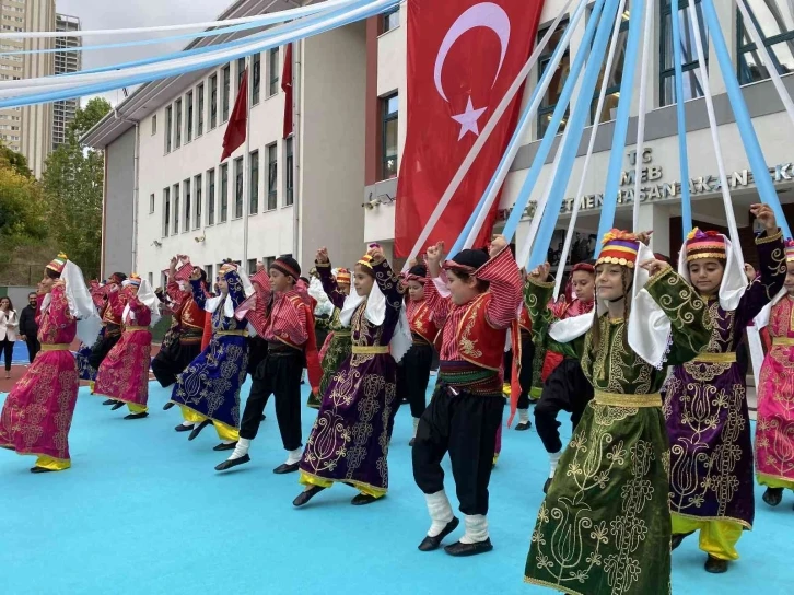 İstanbul İl Milli Eğitim Müdürü Levent Yazıcı: "Bu hafta da uyum eğitimlerimiz 5. ve 9. sınıflarımızda devam ediyor"
