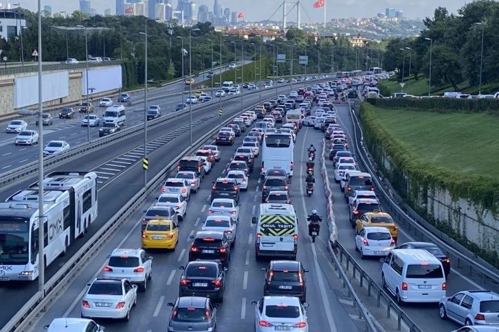 İstanbul’da bayram dönüşü trafik yoğunluğu oluştu