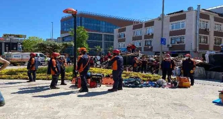 İstanbul'da dev deprem tatbikatı: Senaryo gereği İstanbul 7.5 büyüklüğünde depremle sallandı