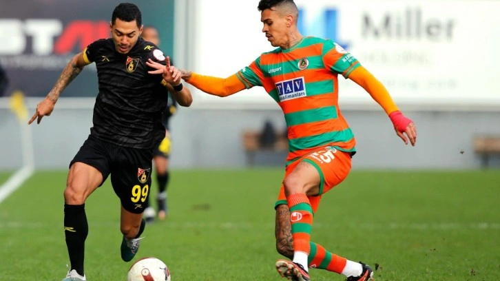 İstanbulspor'u deviren Alanyaspor 6 maç sonra kazandı!