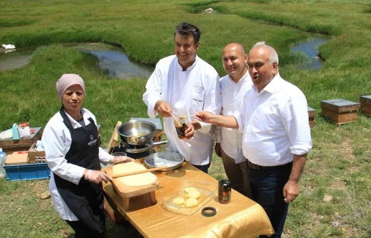 İtalyan şef, 2 bin 500 rakımda dünya birincisi balla tatlı yaptı
