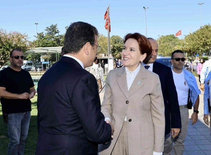 İYİ Parti Genel Başkanı Meral Akşener, İBB Başkanı Ekrem İmamoğlu’nu makamında ziyaret etti
