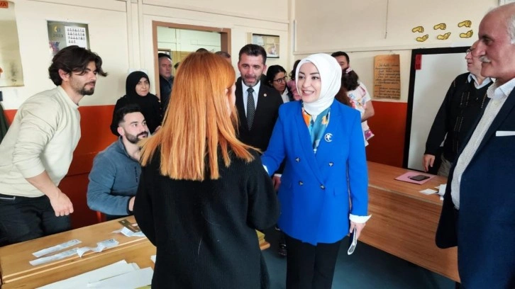 İYİ Partili görevlilerden AK Parti milletvekili adayı Atabek'e saldırı