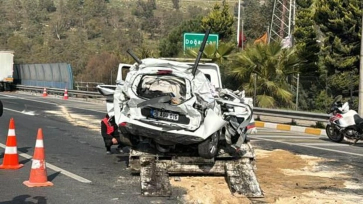 İzmir Çevreyolu'nda Trafik Kazası: Bir Kişi Hayatını Kaybetti