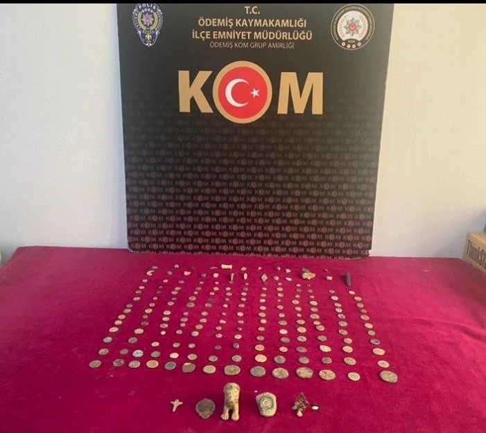 İzmir’de 188 parça tarihi eser ele geçirildi
