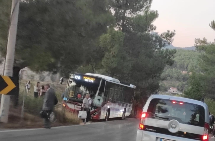 İzmir’de belediye otobüsü ile motosiklet çarpıştı: 1 ölü
