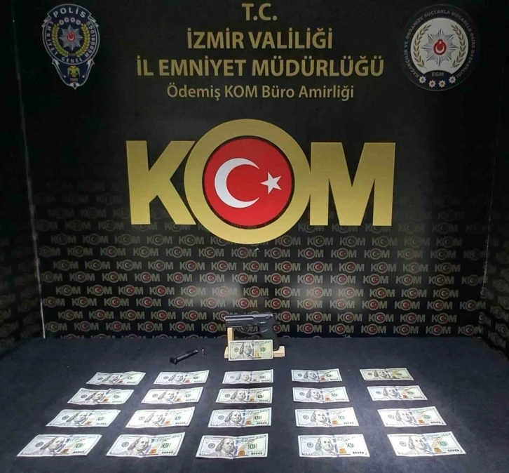 İzmir’de kalpazan operasyonu: Sahte paralarla yakalandılar
