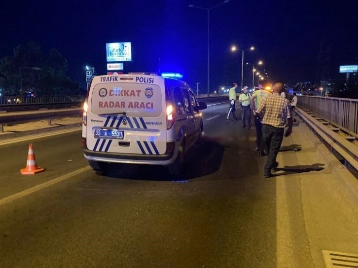 İzmir’de kamyona arkadan çarpan motosiklet sürücüsü öldü
