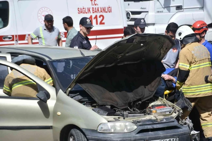 İzmir’de trafik kazası: 4 yaralı
