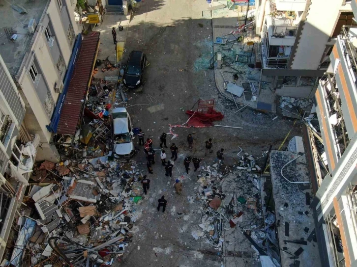 İzmir’de tüpün bomba gibi patladığı iş yeri 11 aydır ruhsatsızmış
