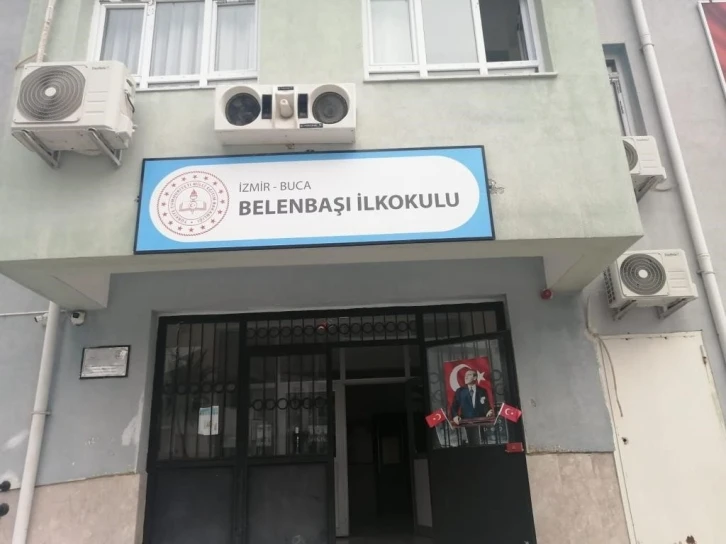 İzmir’deki o okuldan Esat Oktay Yıldıran’ın adı kaldırıldı
